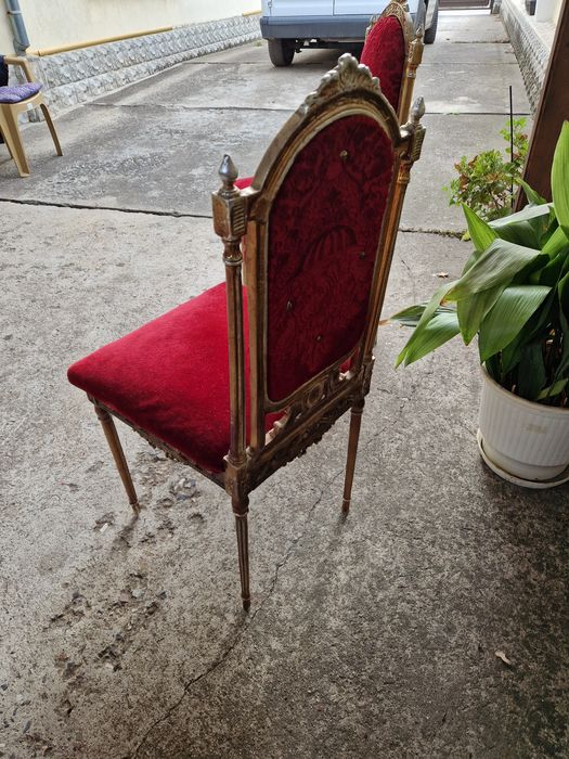 Чифт страхотни антикварни столове