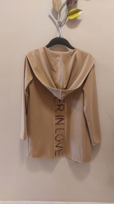 Дамски суичер бежов