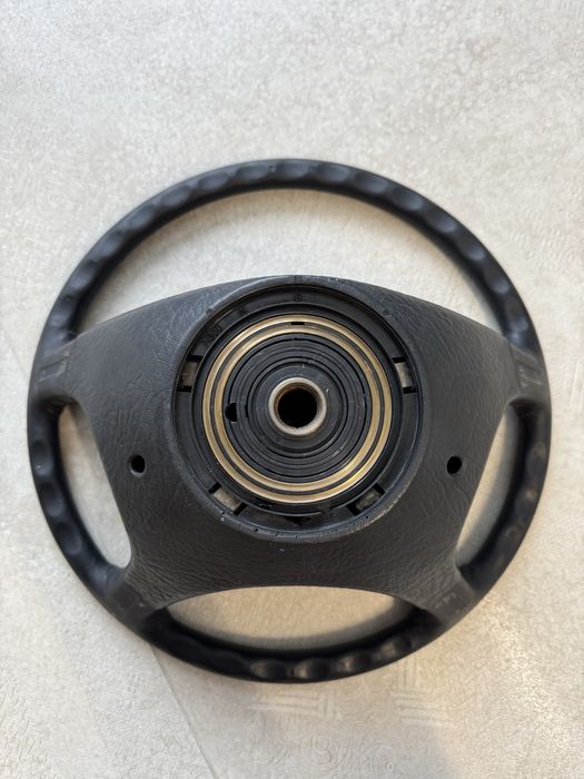 Продаю руль на мерседес