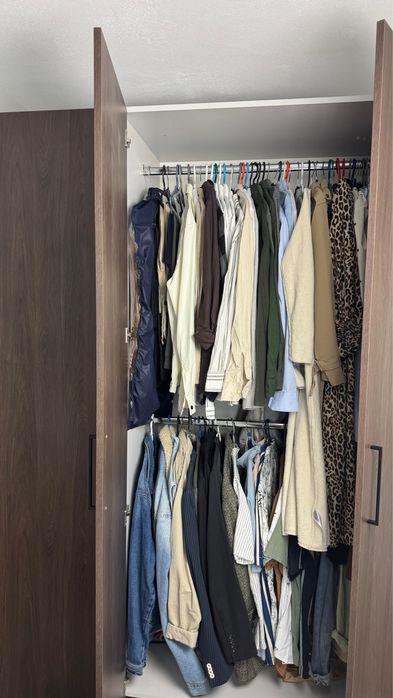 Dulap de haine pentru dormitor