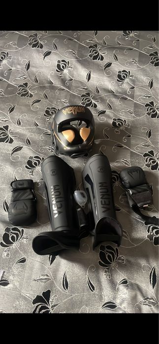 ПРОДАМ Экиперовку Venom