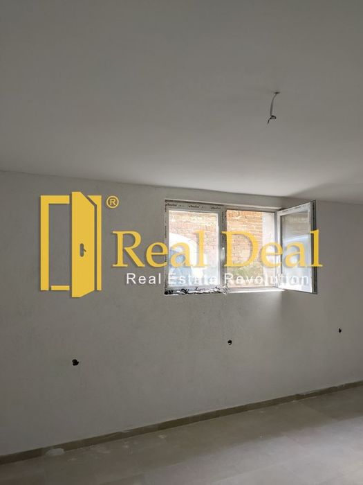 Дава се под наем Офис в София, Изток - 35 кв.м за 400 € - Снимка #1