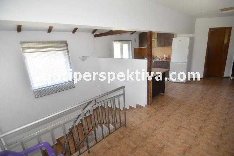 реф.1300 Обзаведена къща в кв. Кършияка!