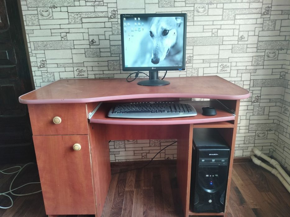 Продается Настольный компьютер со столом