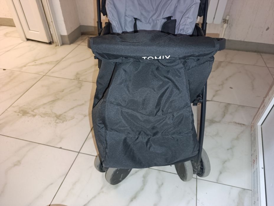 Продам детскую коляску TOMIX