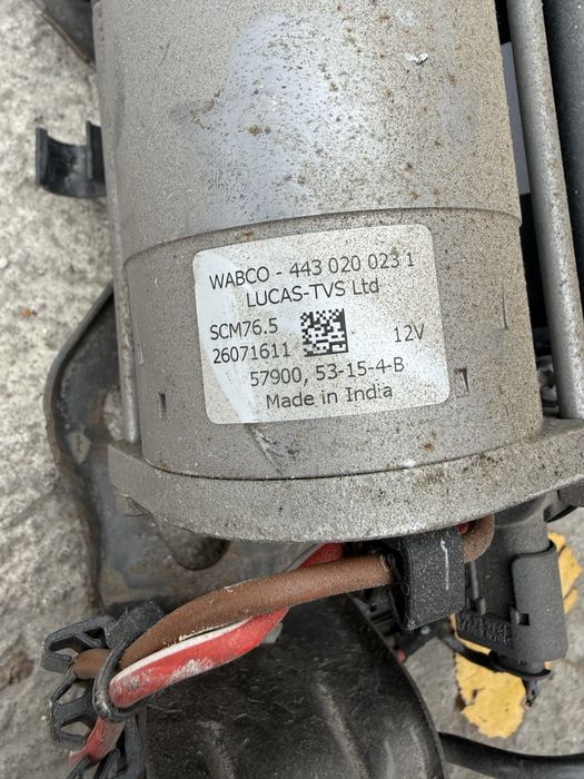 Компресор въздушно окачване bmw x5 f15 x6 f16 бмв х5 ф15 х6 ф16