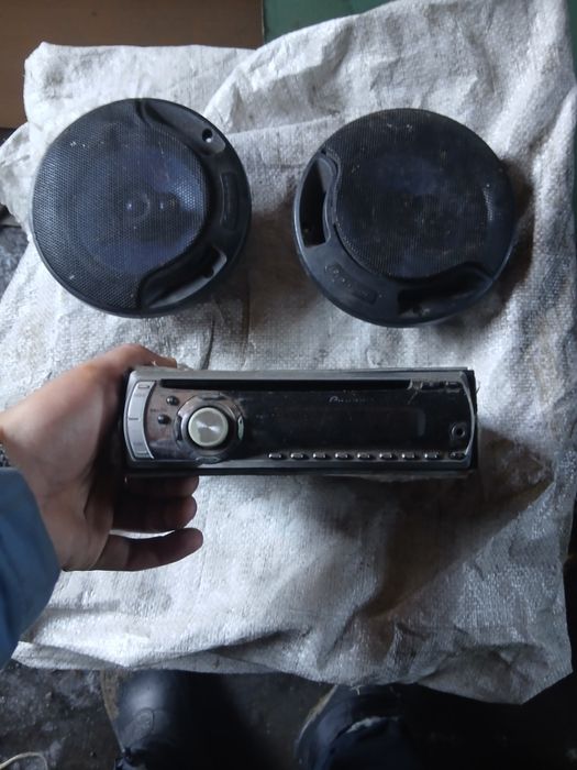 Продам магнитоллу Пионер