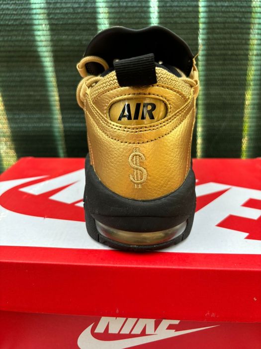 Nike air more money