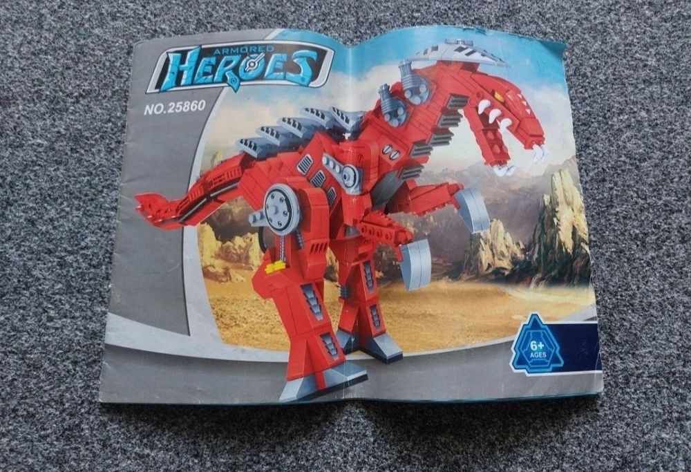 Lego Dinozaur Roșu