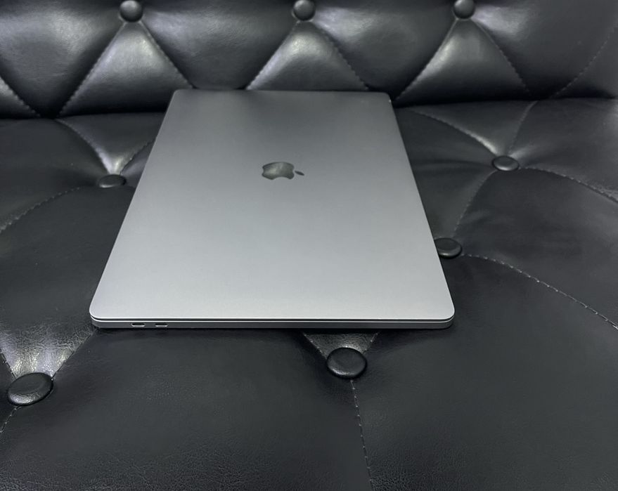 Apple MacBook Pro 2019  i7  16GB/512GB  в хорошем состоянии