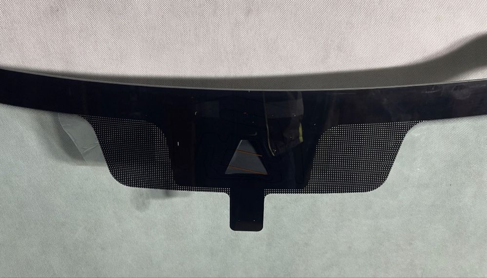 Предно стъкло FORD F150 / F250 / F350 2018-2020 [КАМЕРА]
