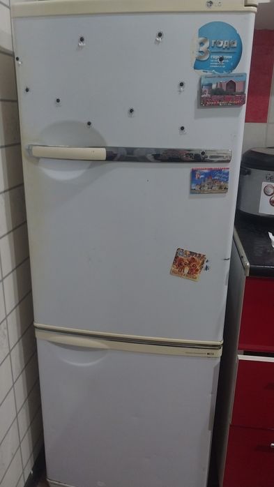 Продам холодильник