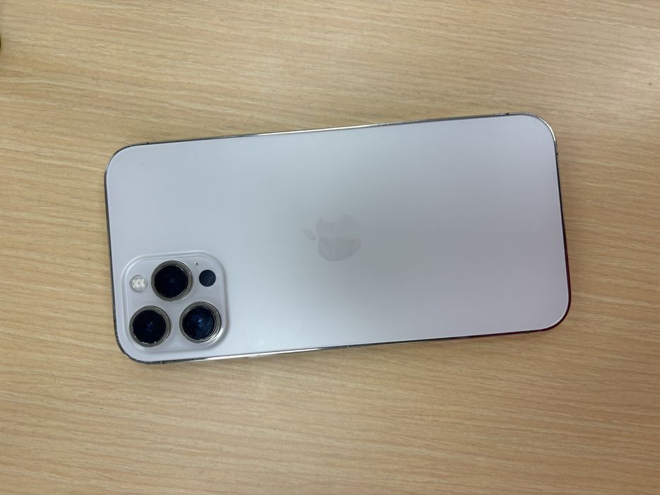 Продам iphone 12 pro max 256