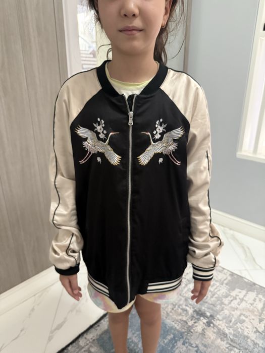 Продам бомбер отличного качества