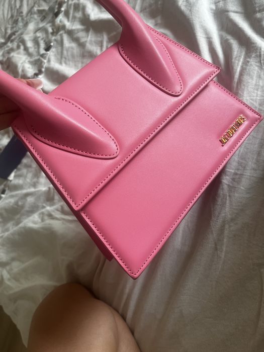 geanta jacquemus noua nepurtata roz