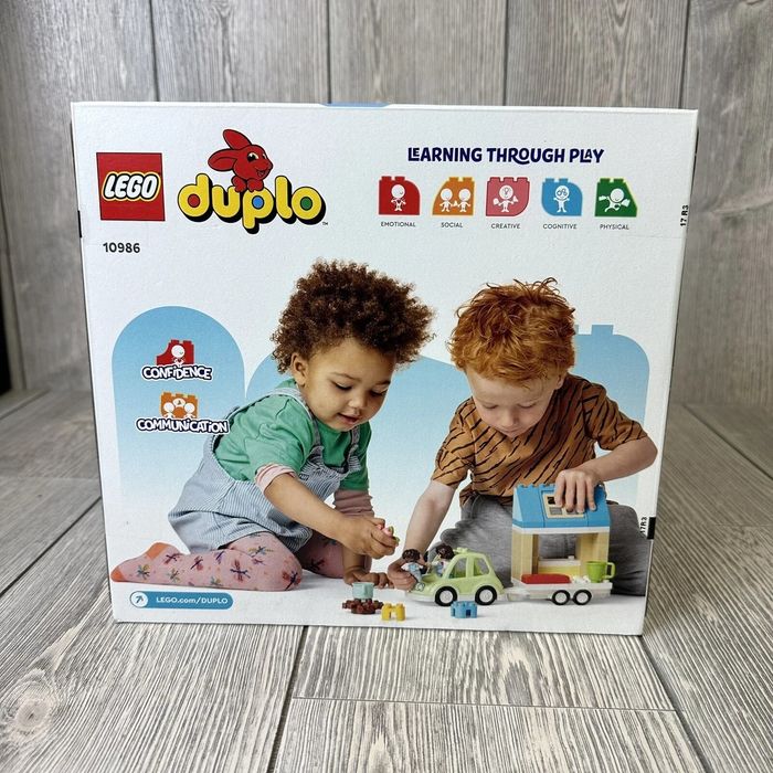 SIGILAT! LEGO DUPLO  Casa de familie pe roti 10986