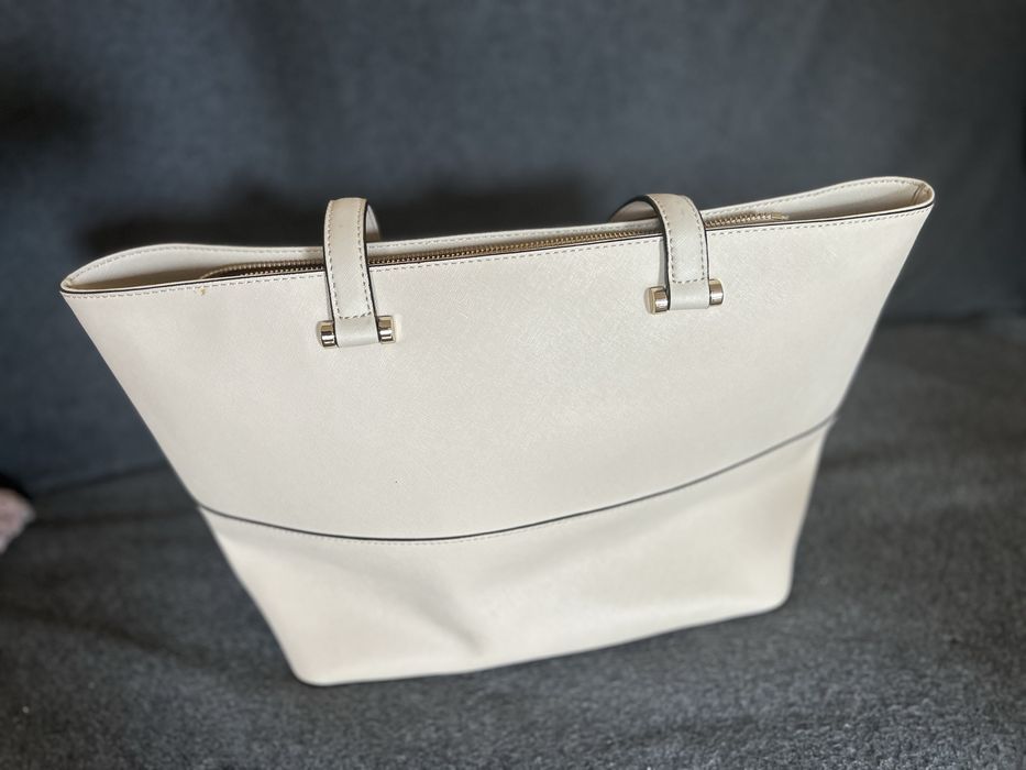 DKNY голяма чанта естествена кожа