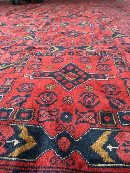 Ръчно тъкан вълнен Персийски Килим внесен от Афганистан. 4.10х3.90 м.