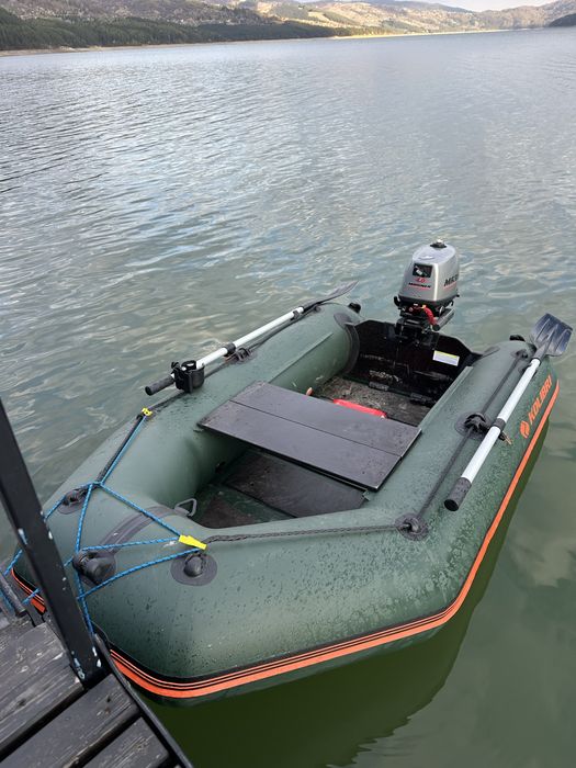 Barca kolibri cu motor 4 cai