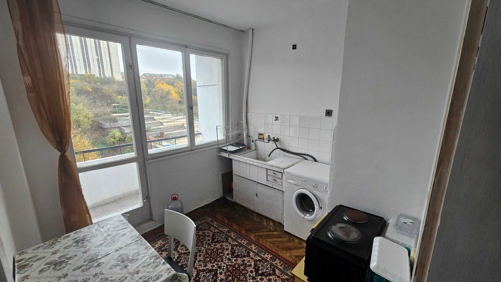 Продава се Двустаен апартамент в Разград, Освобождение - 65 кв.м за 1569 €/кв.м - Снимка #2