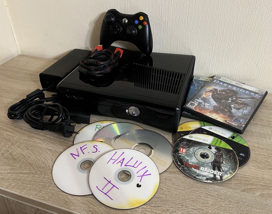 Xbox 360 SLIM + 29 игр - ПРОШИТЫЙ