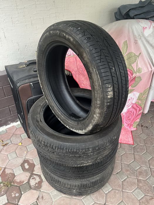 Продам почти новые шины 225/55/19