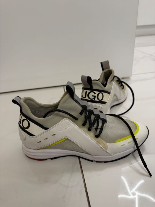 Гъзарски кецове на HUGO