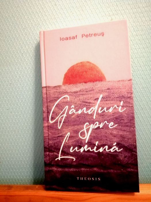 Carte de poezii cartonată autor Ioasaf Petreuș
