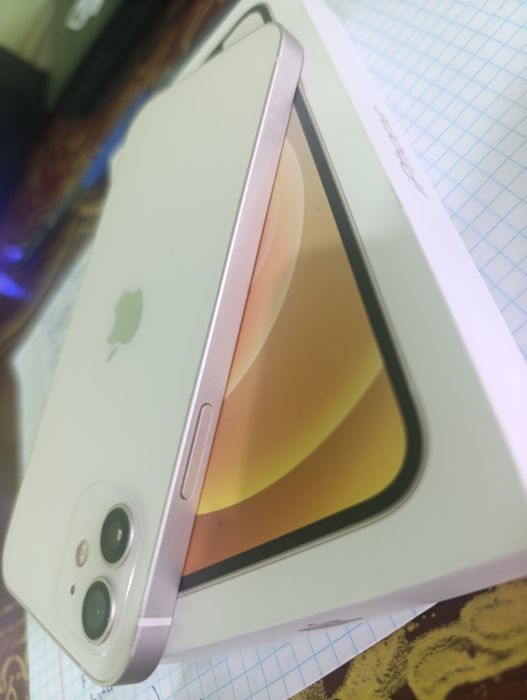 iPhone 12 отличное состояние