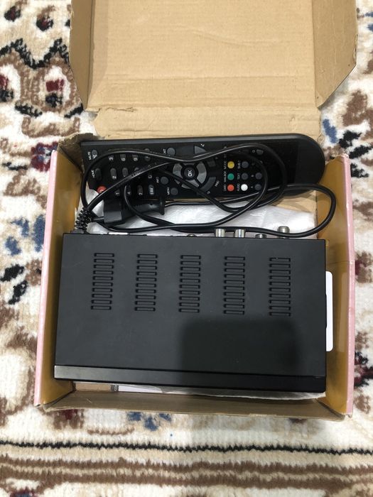 Продам цифровой спутниковый приемник