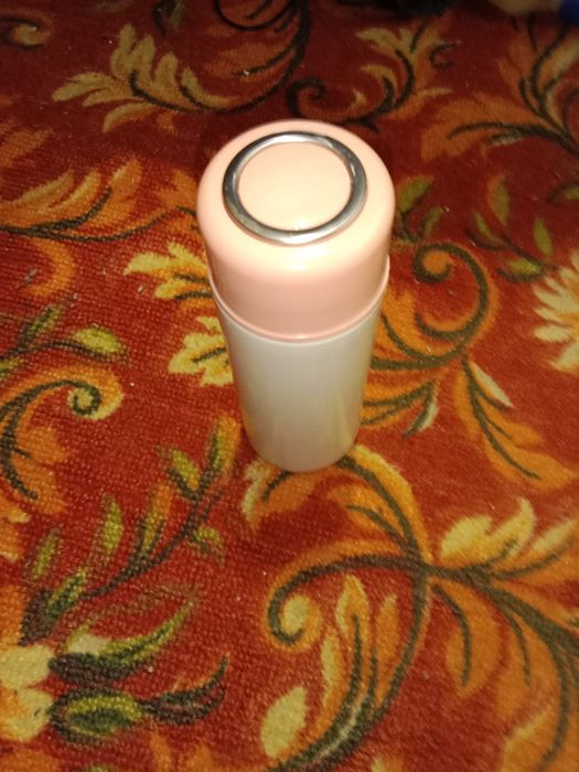 Продам термос, хорошо держит тепло.