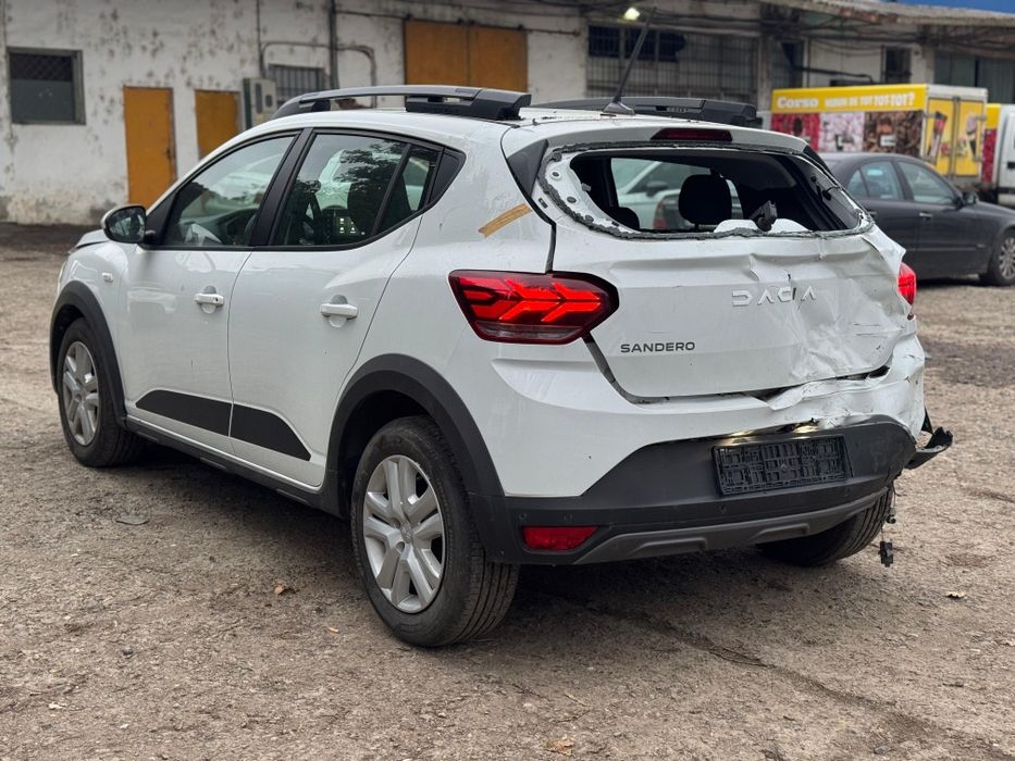 Vand Dacia Sandero Stepway 2024 AVARIAT!