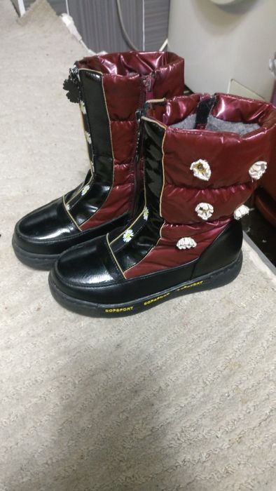 Продам  сапожки.