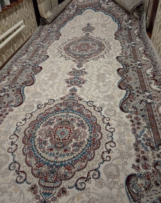 Gilam sotiladi/3×7/