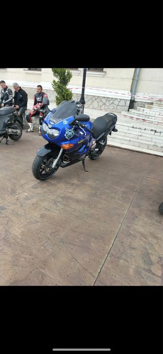 Vand/ Schimb suzuki gsxf 600 an 2004