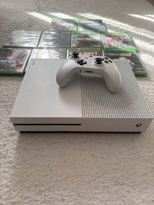 Xbox Ome 1Tb +10 jocuri