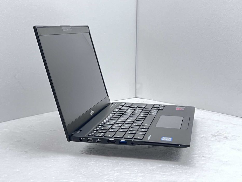 Fujitsu LIFEBOOK U939 13.3" i5-8265U 16GB 260GB ултрабук бизнес клас