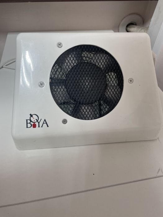 Пылесос, вытяжка для маникюра