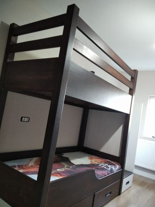 Pat etajat cu sertare din lemn