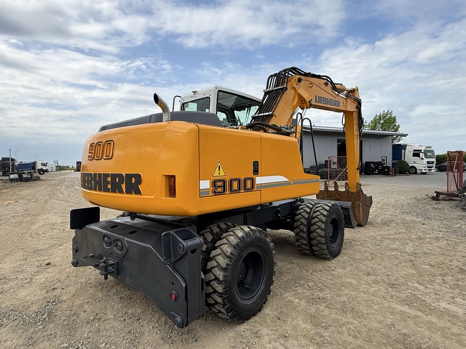 Excavator pe roti Liebherr A 900 C