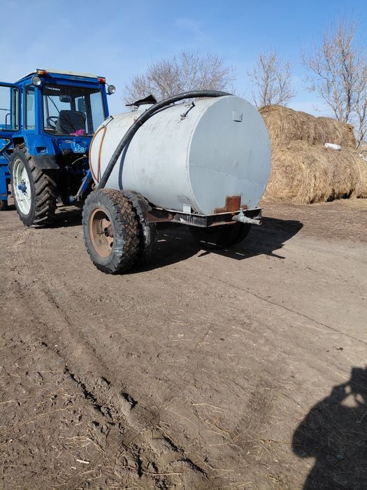 Продам бочку на колёсах