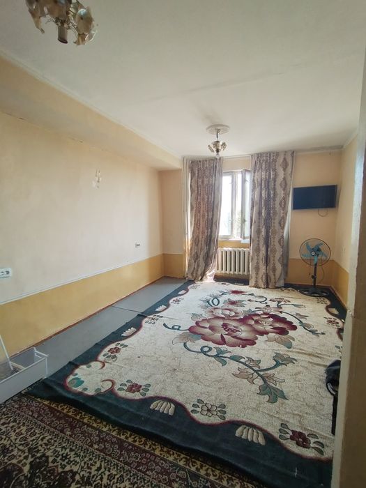 Кадышева общежитие 1 комнатная 18м² кухня санузел общий
