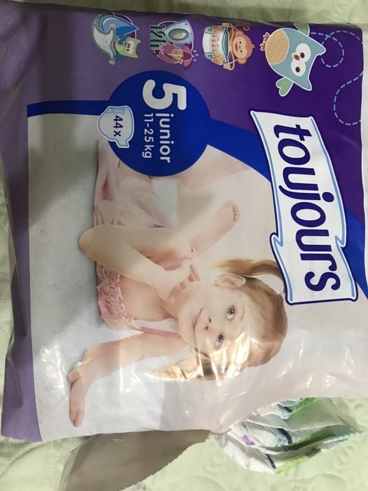 Продам новые подгузники