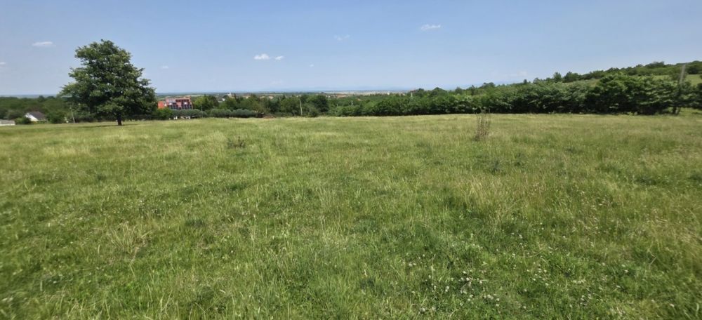 Promotie ! 10 ari (1.000 mp) la 13 500 euro/ terenul are  acces direct la drum asfaltat