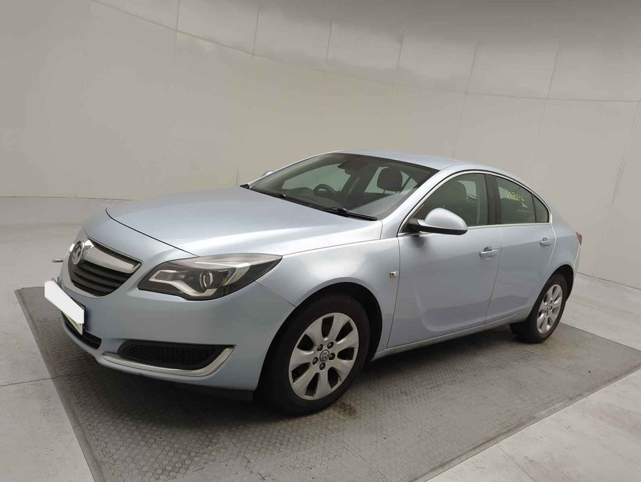 Far Dreapta Opel Insignia 2015 Berlina Argintiu