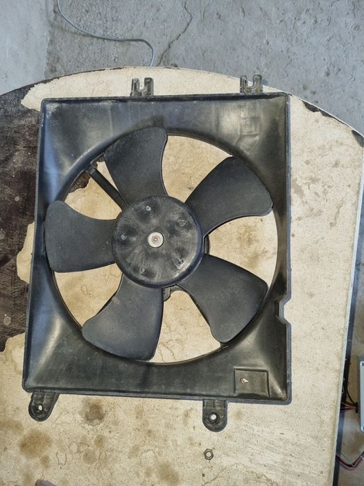 Вентилятор Gentra,Lacetti в отличном состоянии и накидка на торпедку