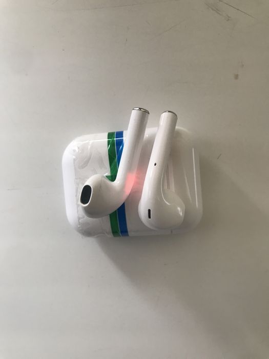Airpods i15.    .