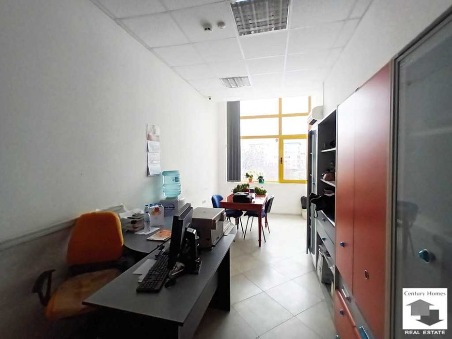 111381 Просторен магазин с чудесна локация в кв. Бузлуджа, В. Търново