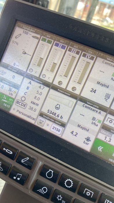 Tractor John Deere 7230R   Pret 93000€+TVA