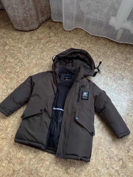 Продам куртку на мальчика